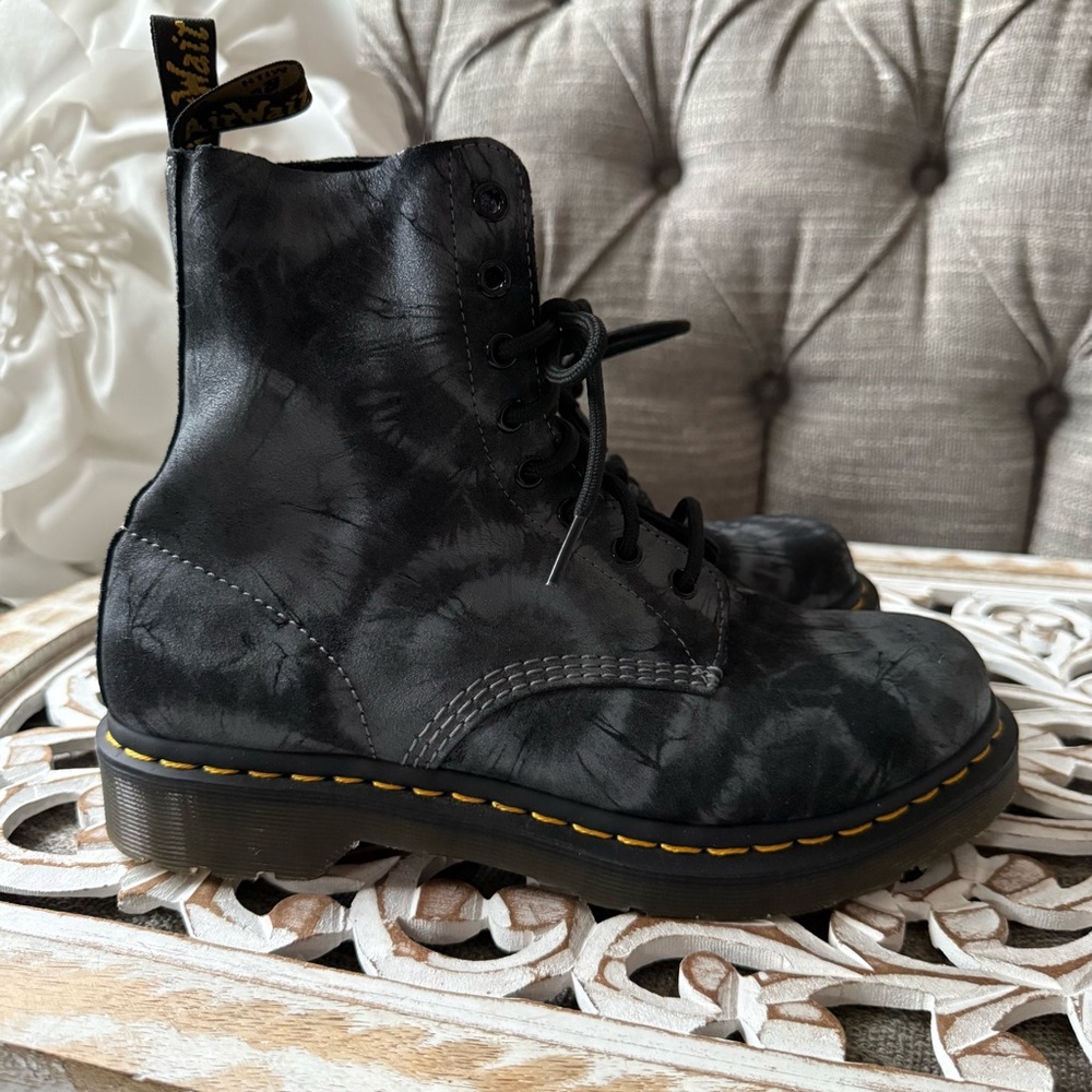Dr. Martens Pascal Tye Dye Ankle Combat Boots Women’s 9 - Picture 2 of 9